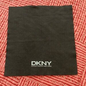 DKNY Donna Karan New York Elegant Black cloth for glasses / sunglasses